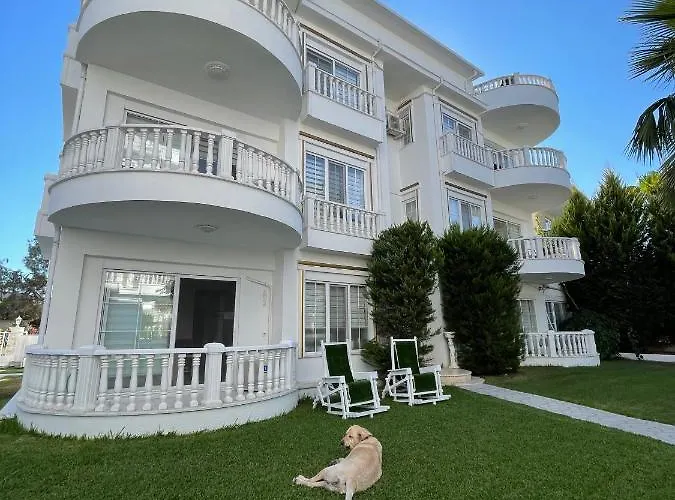 Belka Golf Poolside Apt1