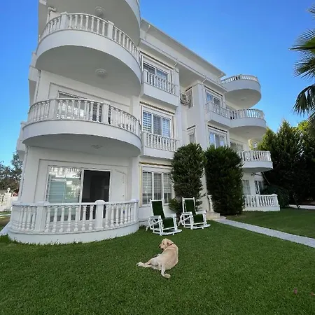 Belka Golf Poolside Apt1