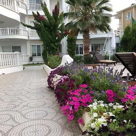 アパート Belka Golf Poolside Apt1