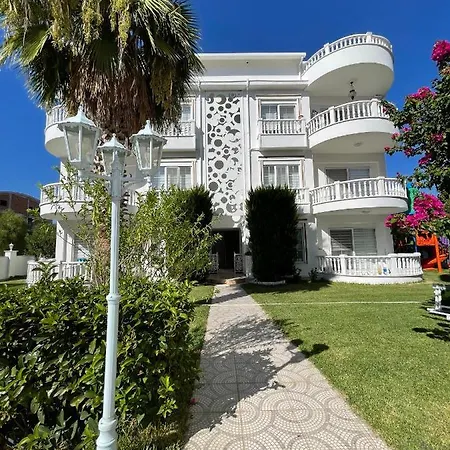 Belka Golf Poolside Apt1