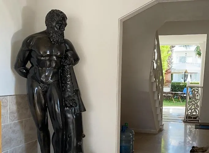 公寓 Belka Golf Poolside Apt1 *