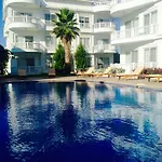 Apartament Belka Golf Poolside Apt1 *